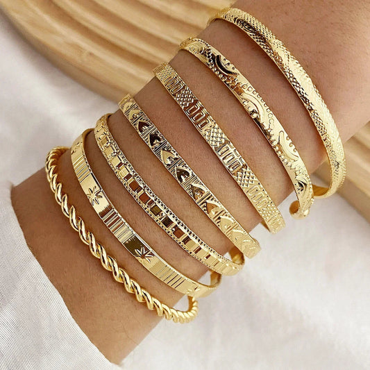 Bellona Non-Tarnish Etched Bangle Bracelet Set
