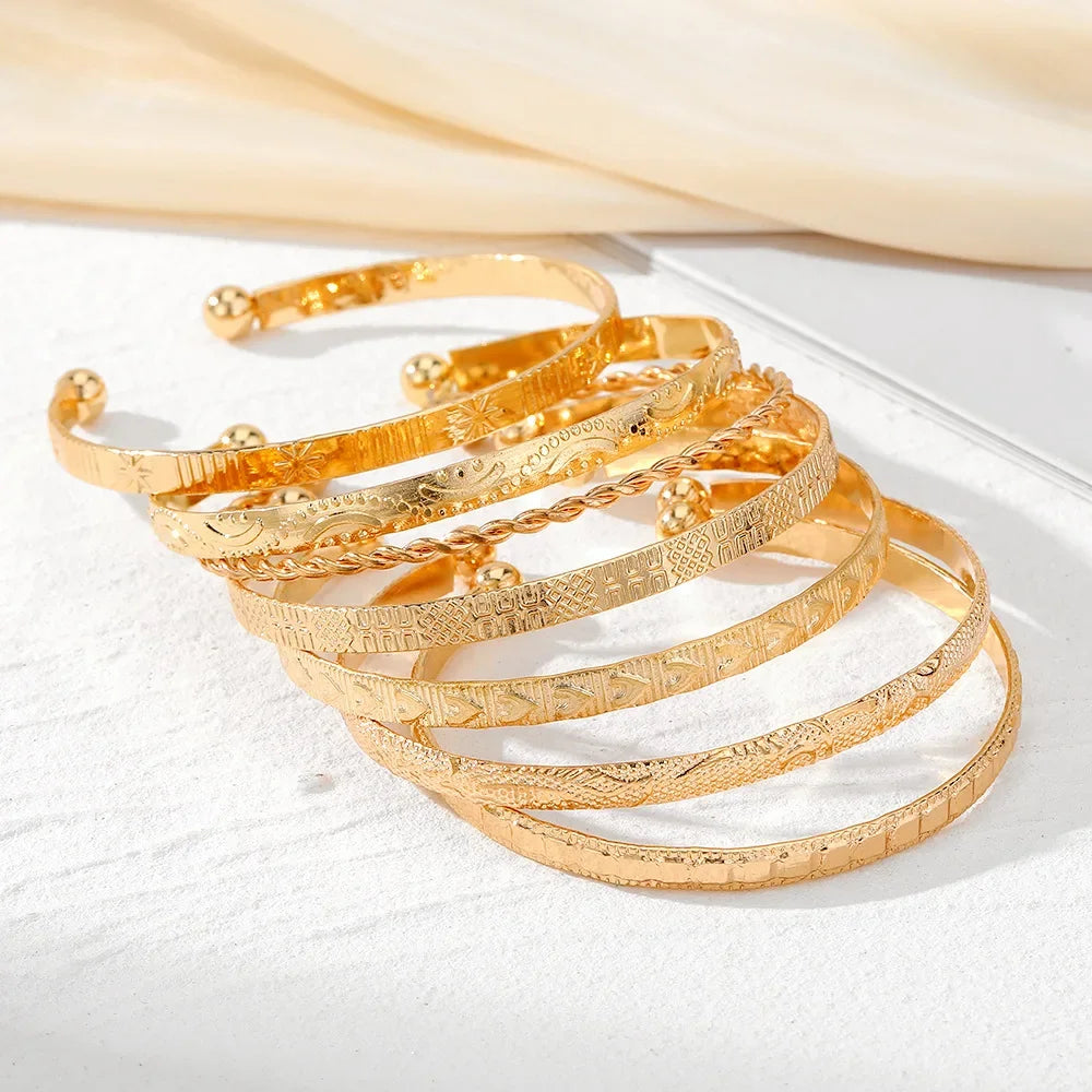 Bellona Non-Tarnish Etched Bangle Bracelet Set