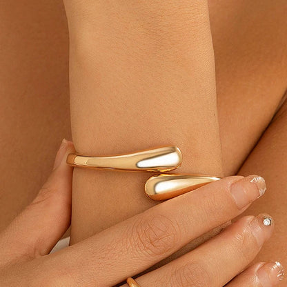 Aurelia Non-Tarnish Metal Curve Jewelry Set